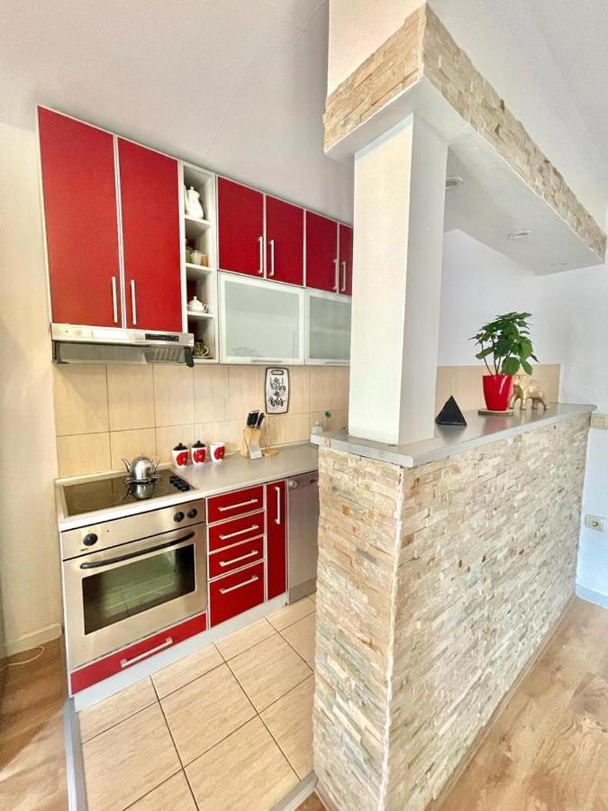 Parapid Apartments بودفا المظهر الخارجي الصورة